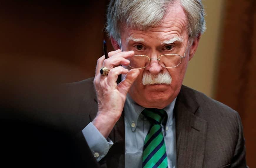 TT Trump bat ngo sa thai co van 'dieu hau' John Bolton hinh anh