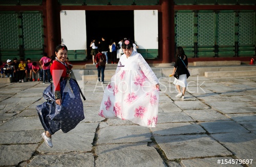 Han Quoc xem xet tang thoi gian mien visa cho nguoi Viet Nam hinh anh