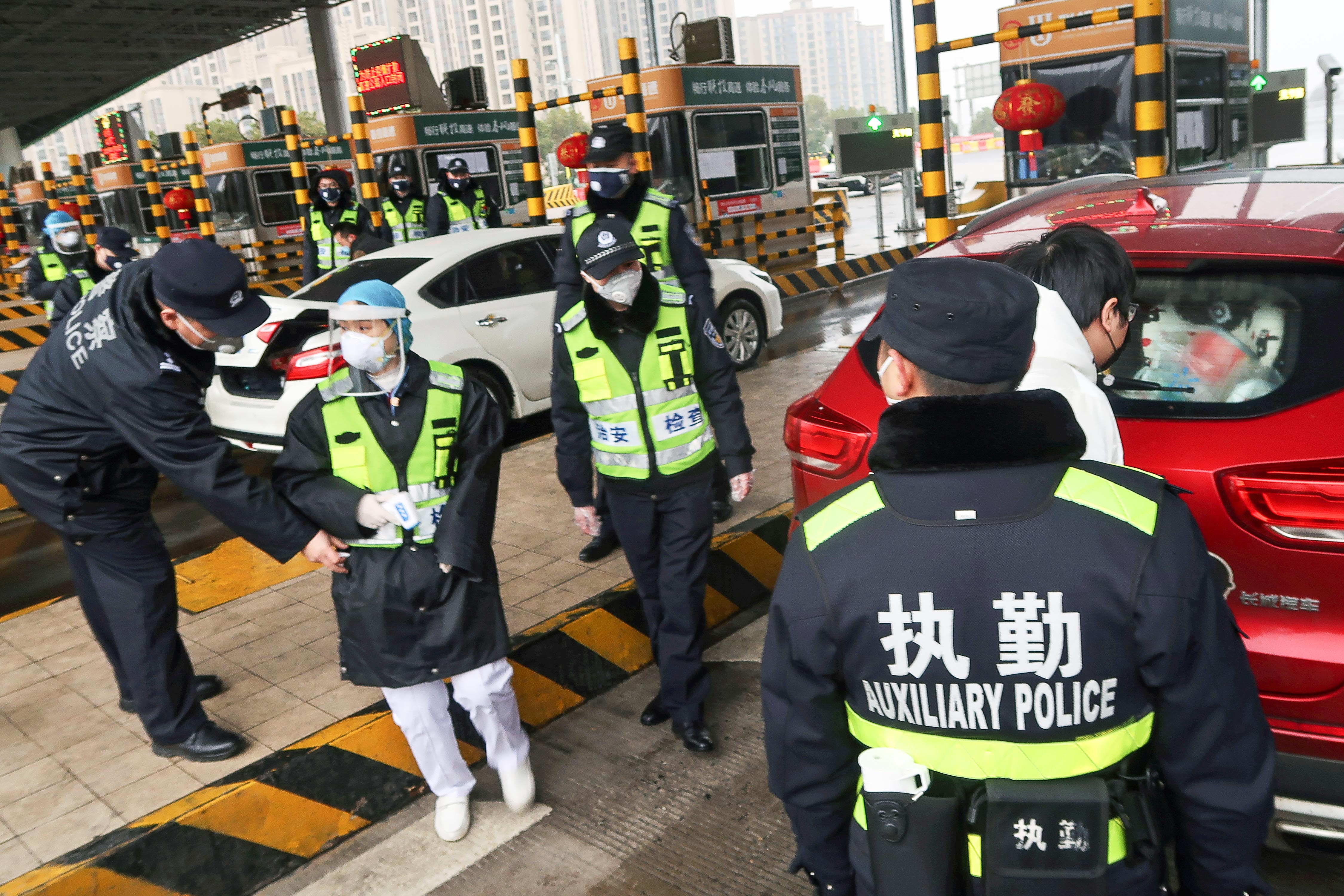 Virus corona lan toi chau Au, Nam A va Australia hinh anh