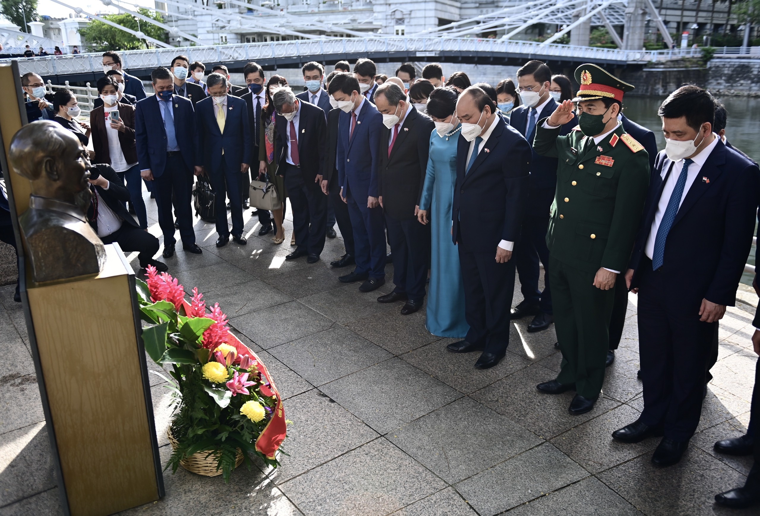 chu tich nuoc dang hoa tuong niem Bac Ho anh 2