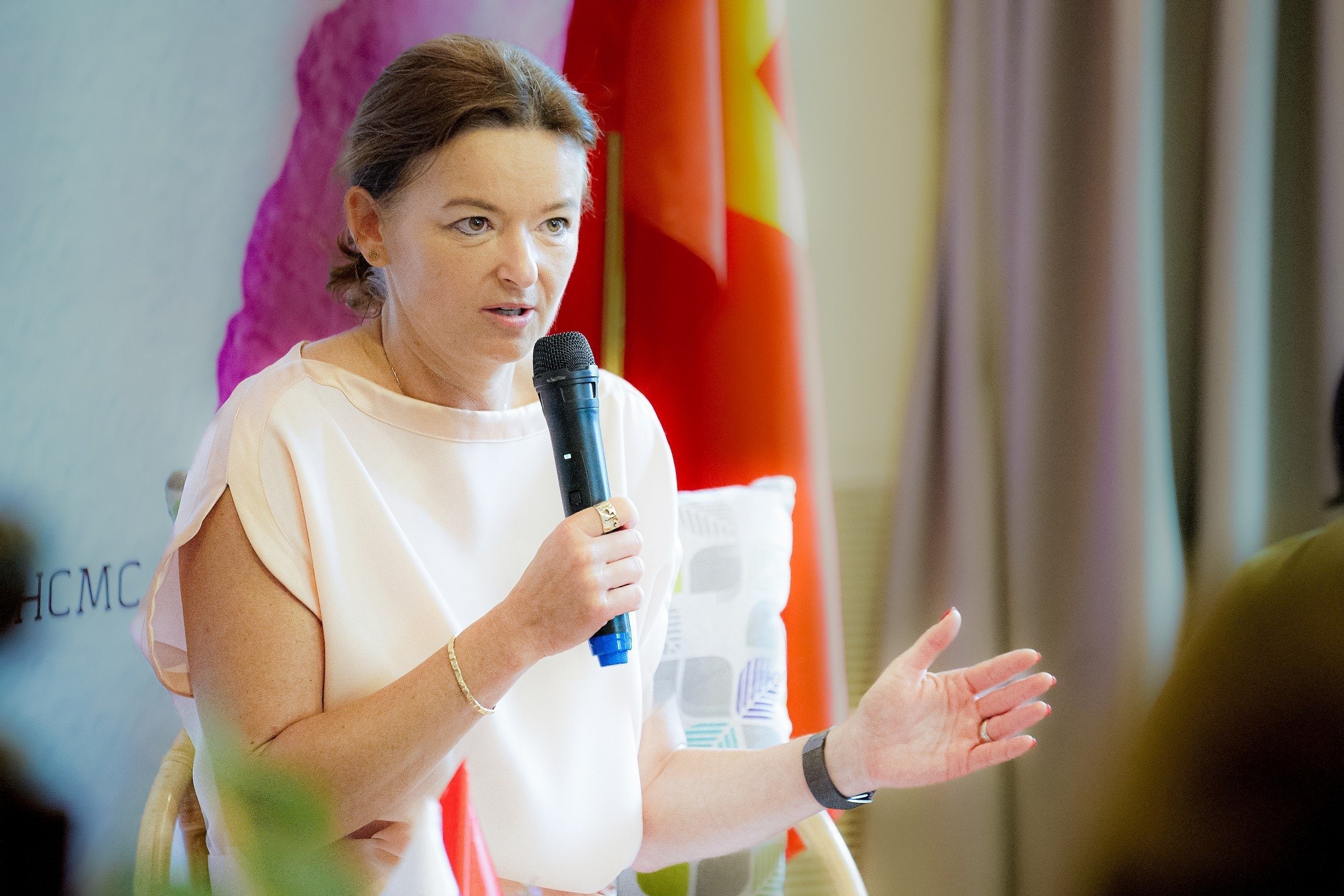 hop tac kinh te,  chuyen doi so anh 2