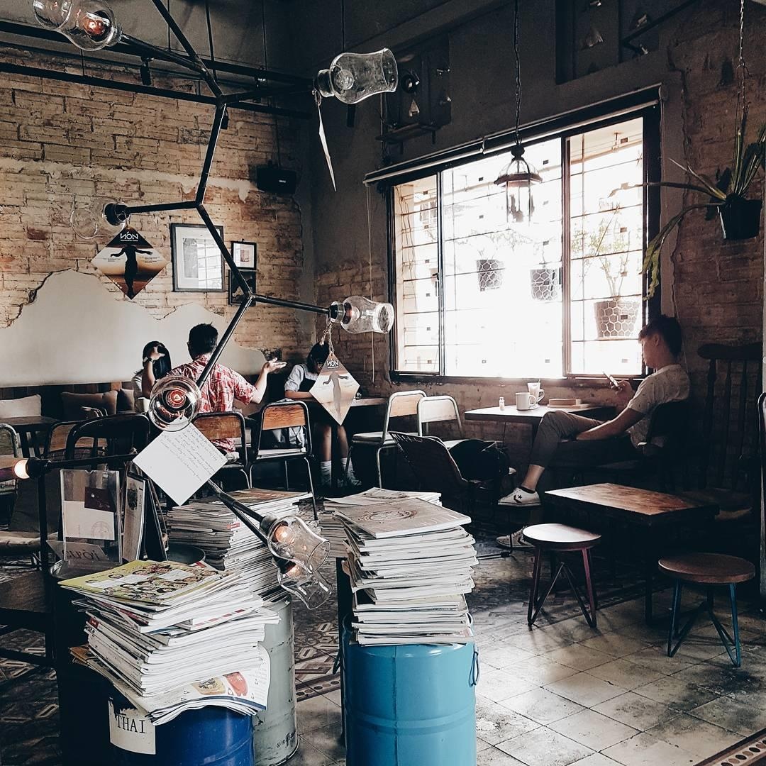 Tron nong tai 5 quan ca phe an yen o TP.HCM dip le anh 18