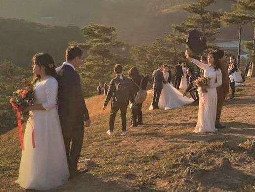 Hang tram co dau chu re chen chuc chup anh cuoi o Da Lat hinh anh