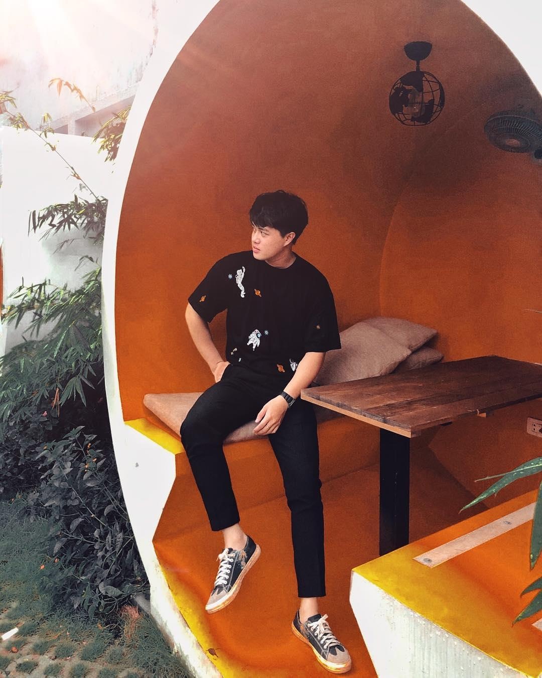 Quan ca phe ong cong doc la anh 6