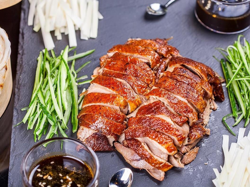 Bo gan 400 USD thuong thuc vit quay Bac Kinh thuong hang hinh anh