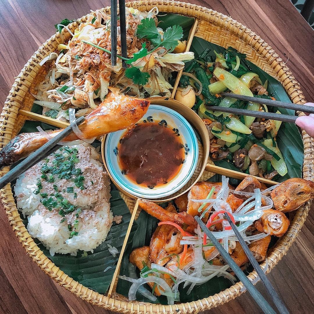 5 quan an trua tai TP.HCM cho si tu thi THPT anh 6