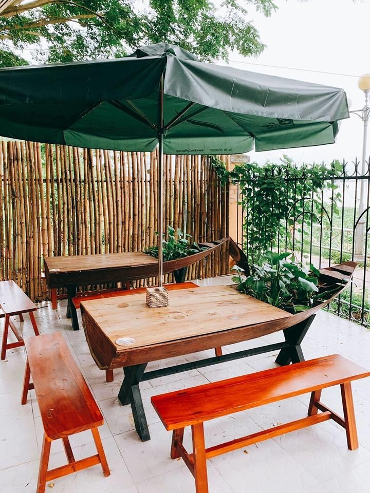 quan ca phe lo lung tren cay mat ruoi o Can Tho anh 13