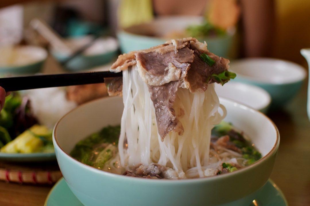 Si tu nen an mon gi trong buoi trua anh 6