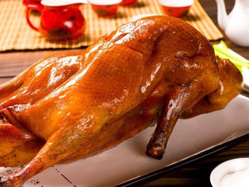 Bi quyet che bien vit quay Bac Kinh voi lop da gion tan kho cuong hinh anh