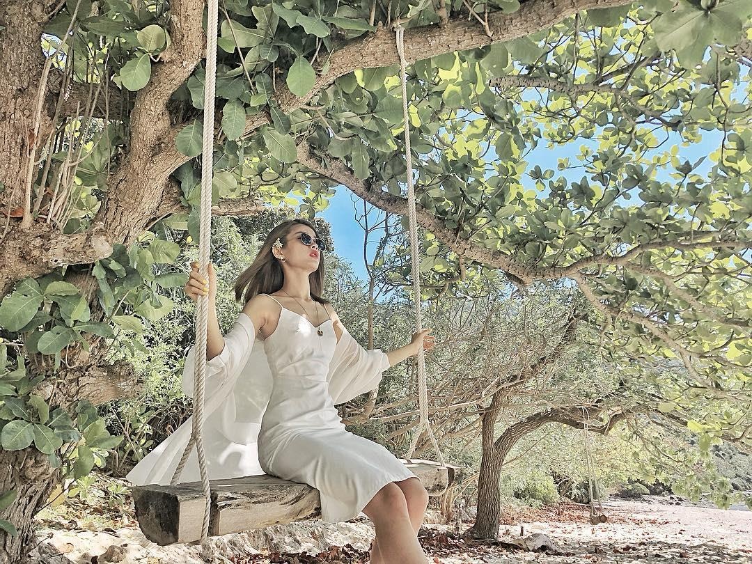 dan hot girl Viet dua nhau check-in Con Dao anh 16