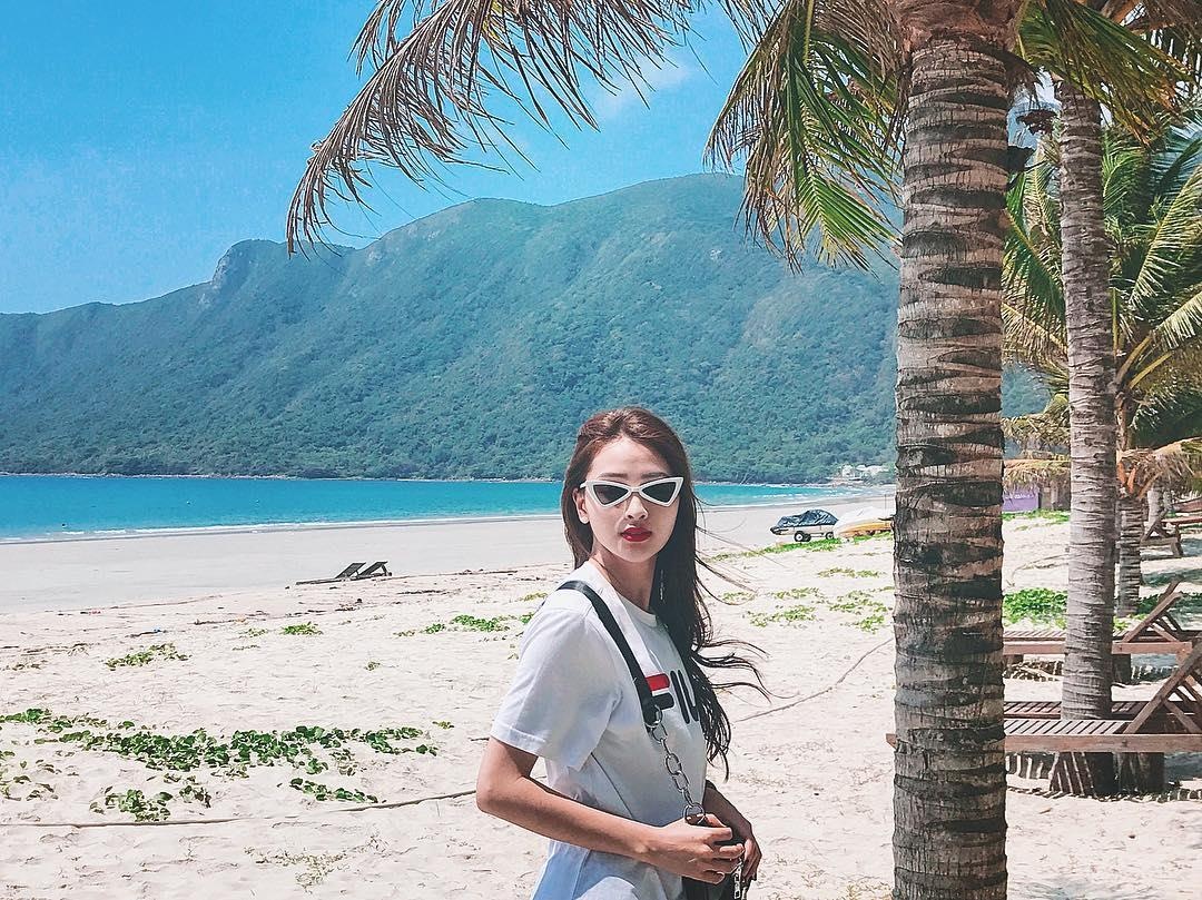 dan hot girl Viet dua nhau check-in Con Dao anh 12