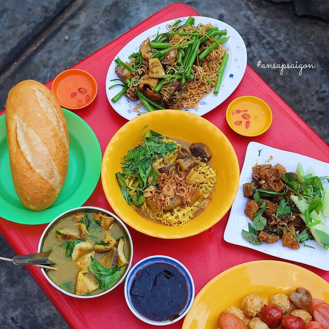 Com tam va 5 mon an duong pho o TP.HCM anh 7