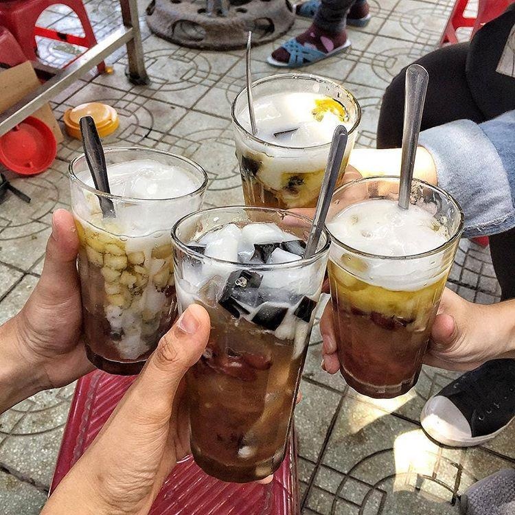 Den Hue,  an com hen,  bun bo va loat mon ngon anh 3