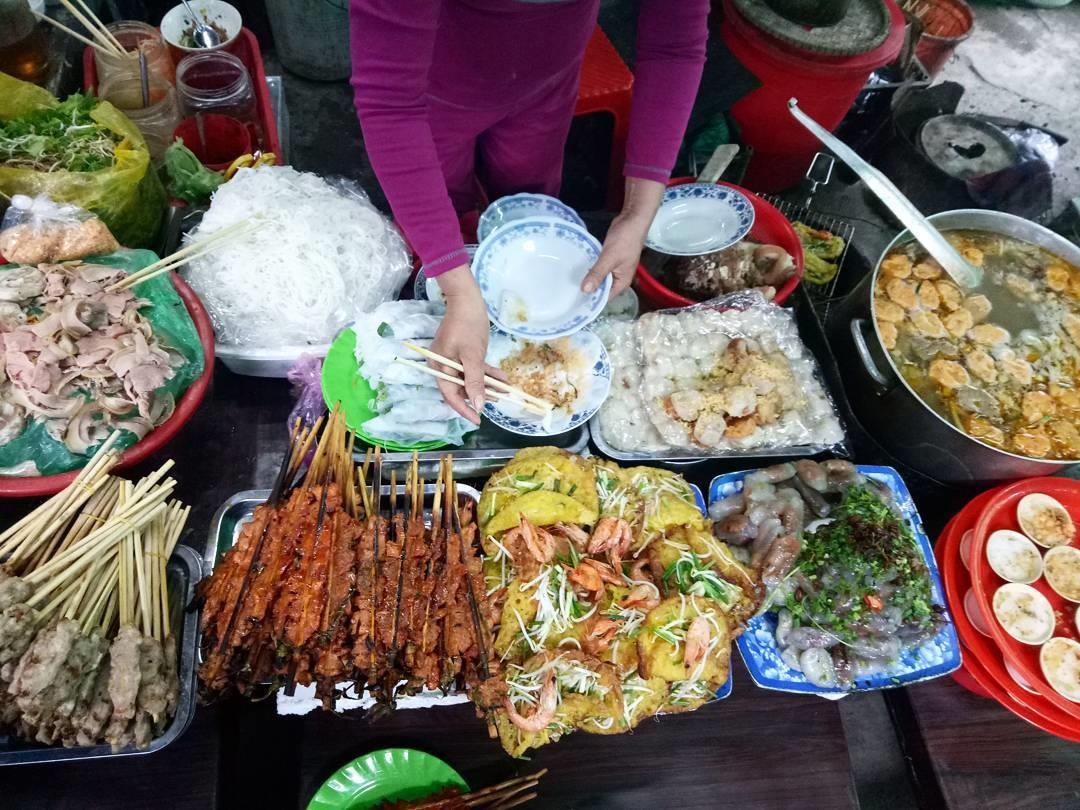 thien duong am thuc' ben trong khu cho co tram nam anh 12