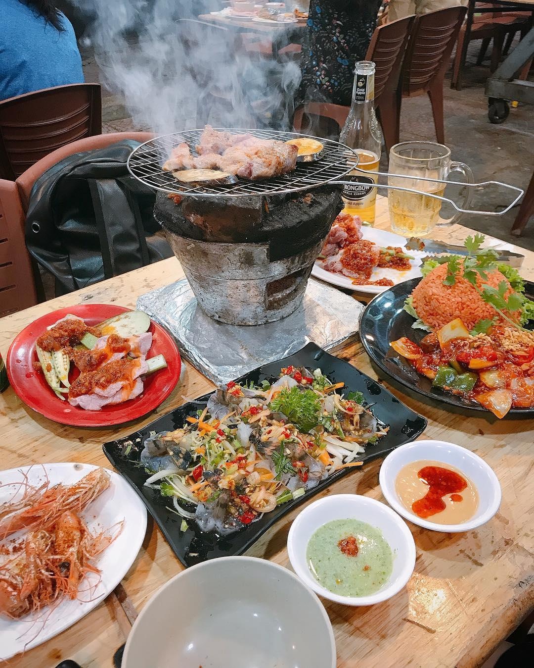 5 khu am thuc cang ve dem cang nao nhiet o TP.HCM anh 18