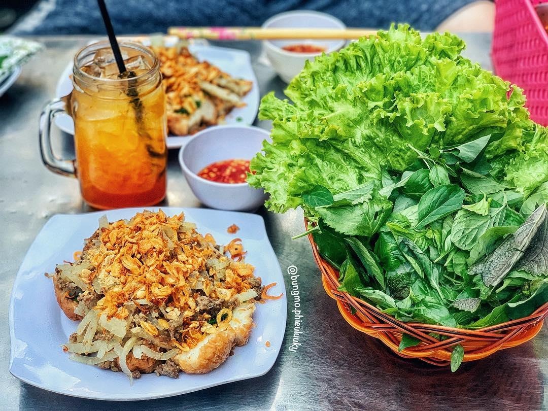 5 khu am thuc cang ve dem cang nao nhiet o TP.HCM anh 4