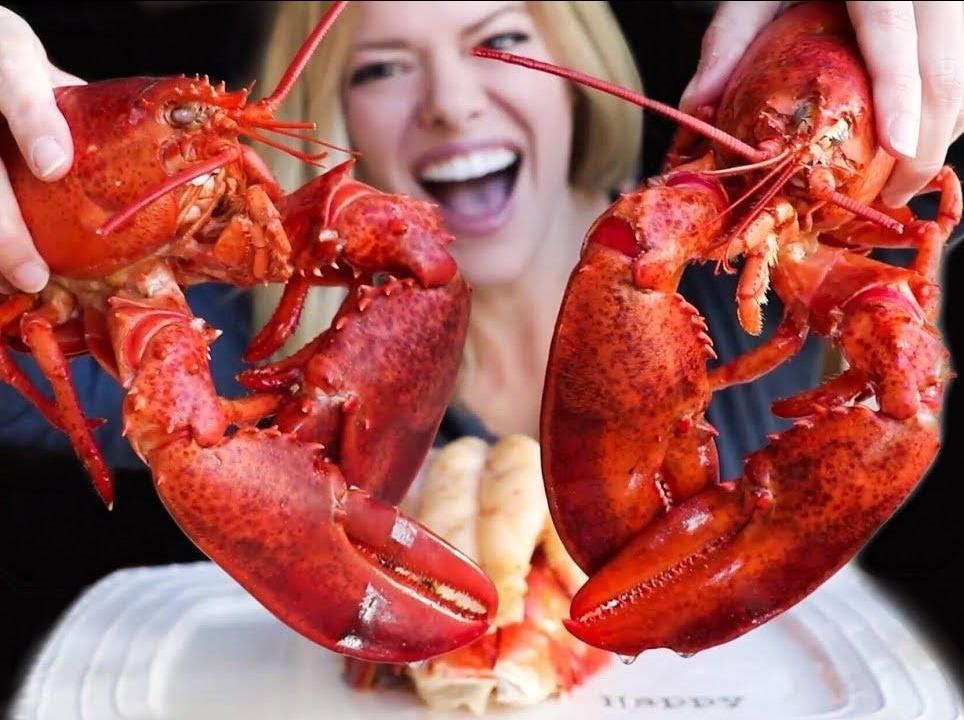 Bi kip an tom hum sang chanh, khong sot thit hinh anh