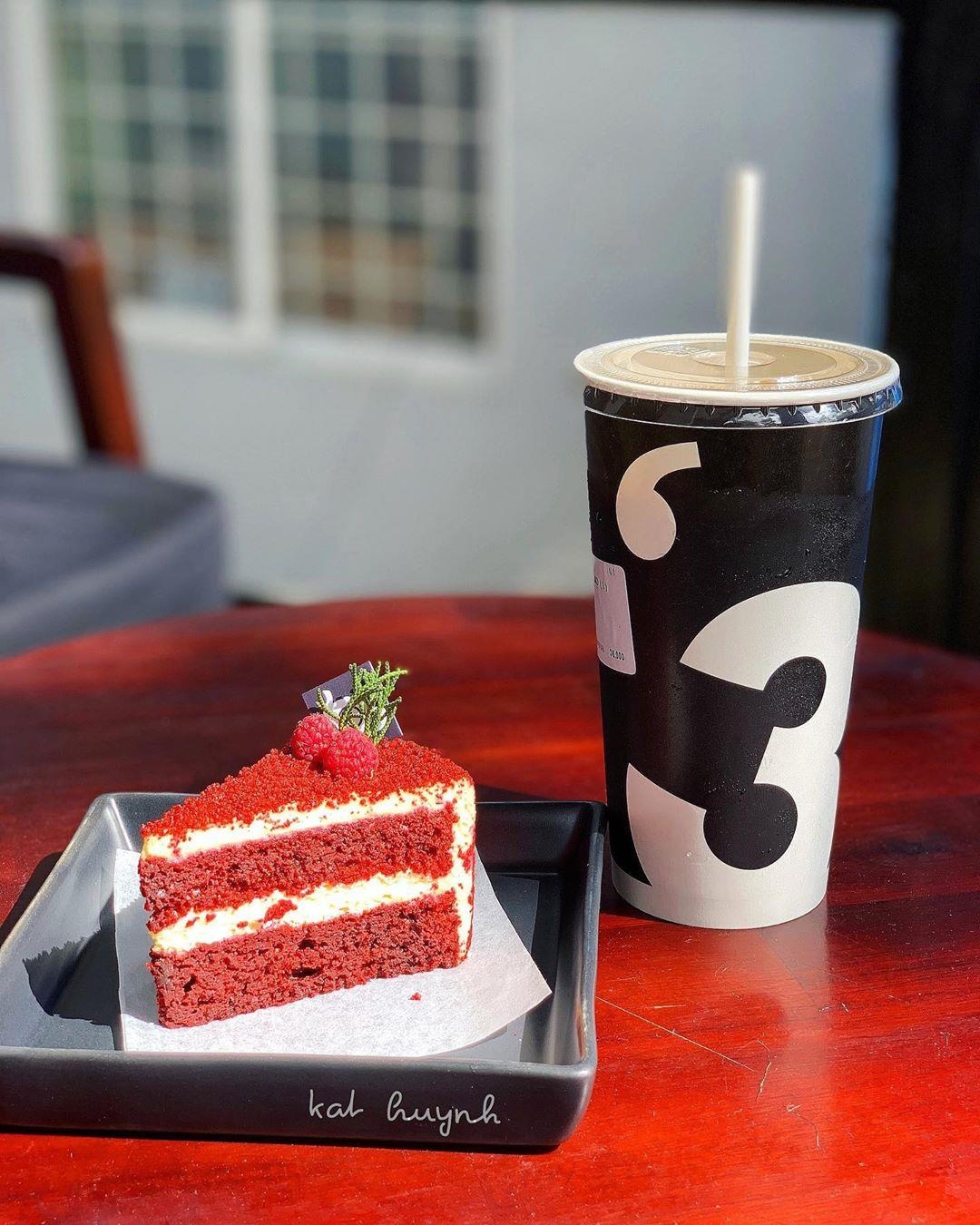 ca phe tu tap ban be xuyen dem o TP.HCM anh 5