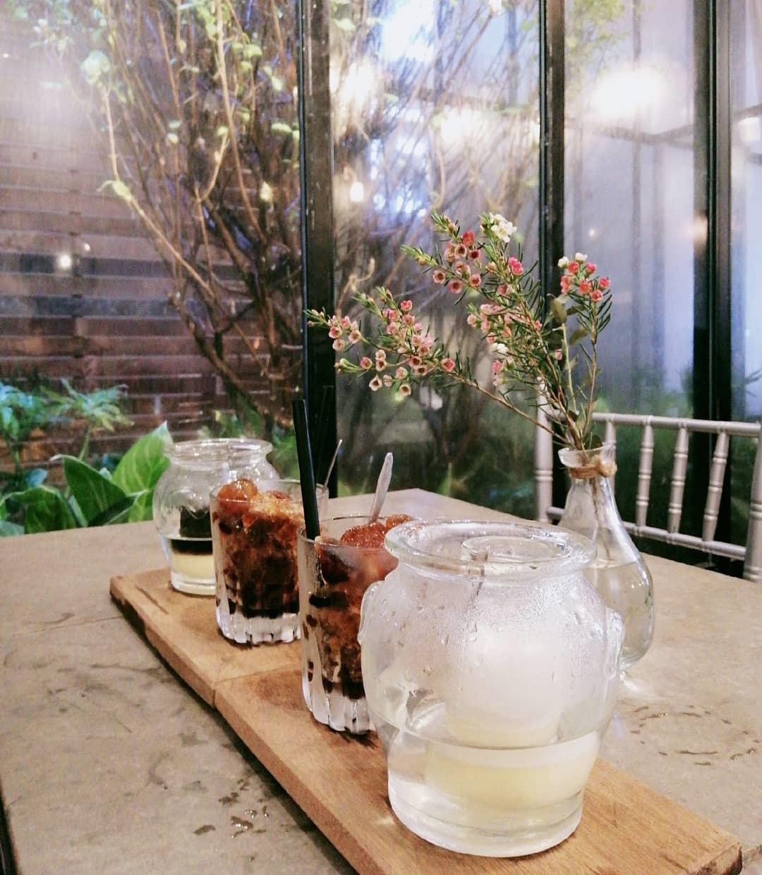 Quan ca phe co ho boi,  giuong sang chanh o TP.HCM anh 15