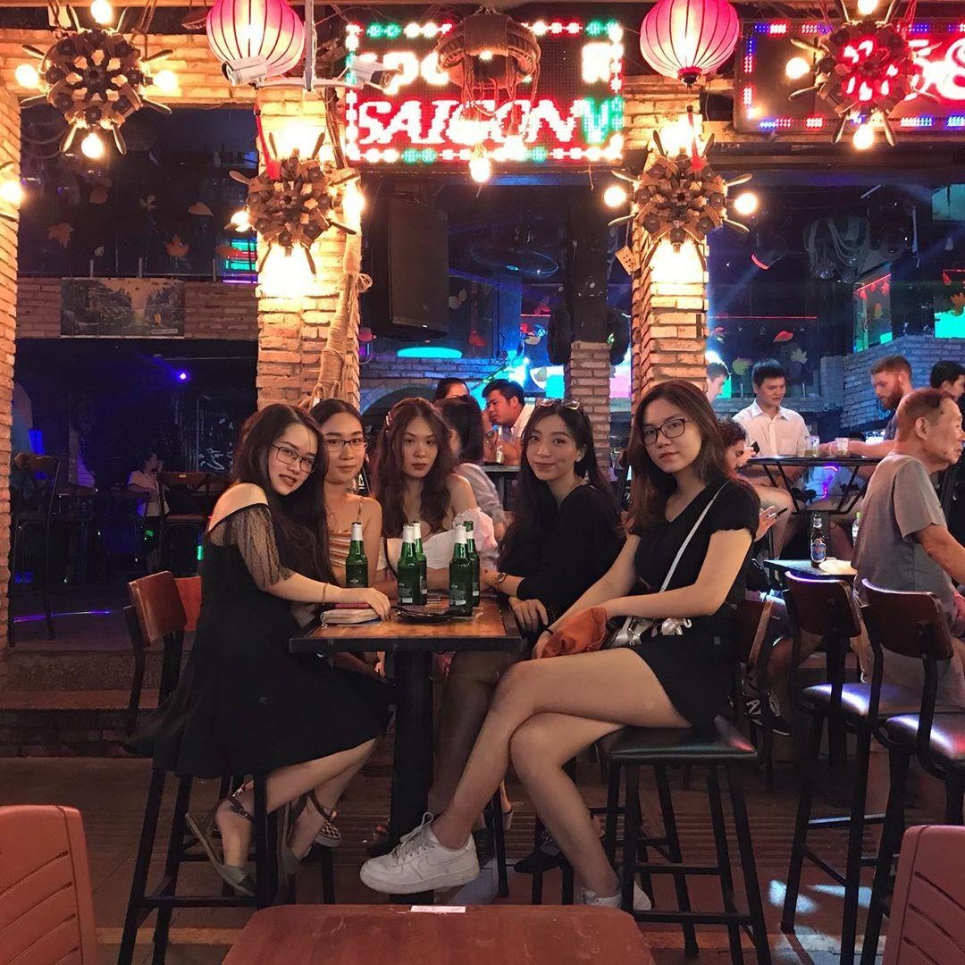 3 khu pho nuoc ngoai nhon nhip ve dem TP.HCM anh 6