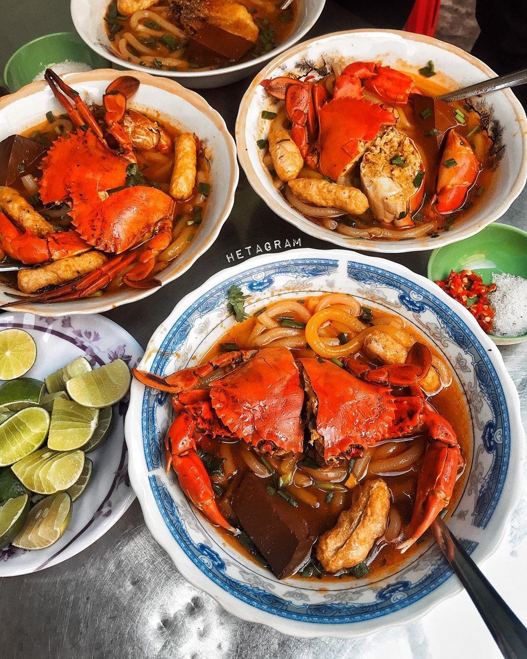 3 khu pho nuoc ngoai nhon nhip ve dem TP.HCM anh 10