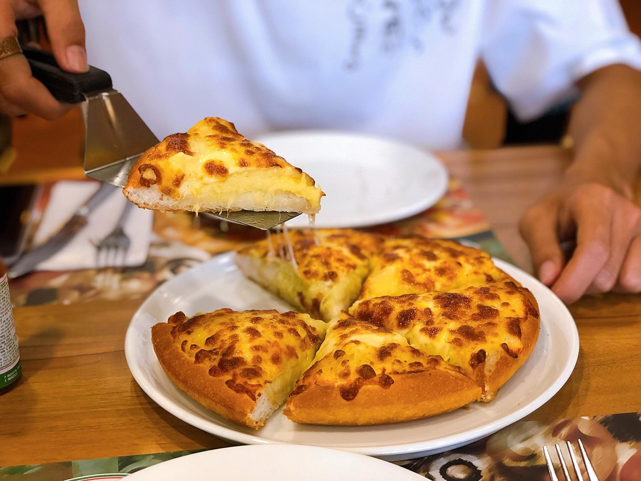 pizza Viet Nam ky la anh 12