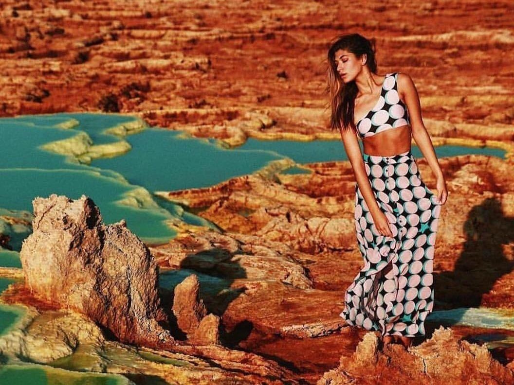 Quang canh ngoai hanh tinh dep sieu thuc o noi nong nhat Trai Dat hinh anh