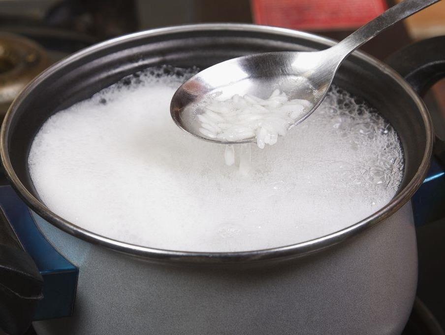 Cuu nguy noi com nhao va loat meo nha bep huu ich hinh anh