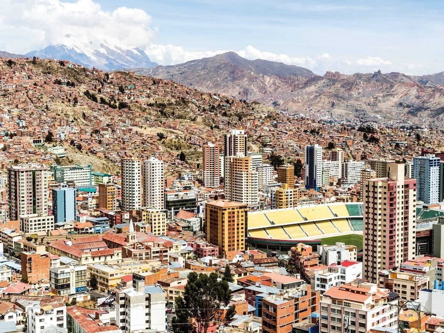 Nguoi dan su dung cap treo di mua sam o thu do cao nhat the gioi hinh anh