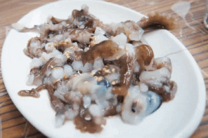 Bach tuoc ngo nguay va cac mon chau A khien khach Tay lac dau hinh anh