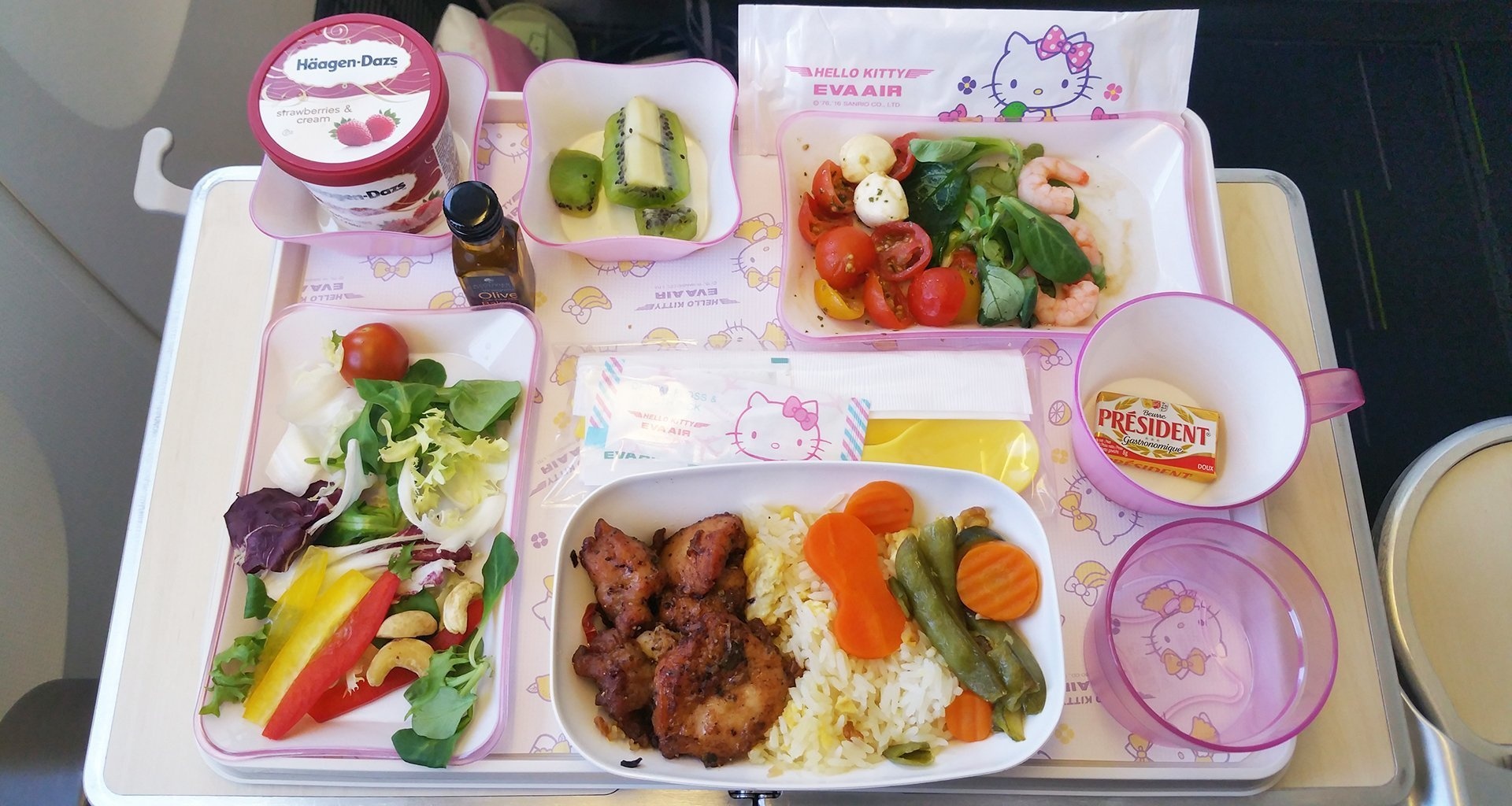 suat bay tren may bay anh 14