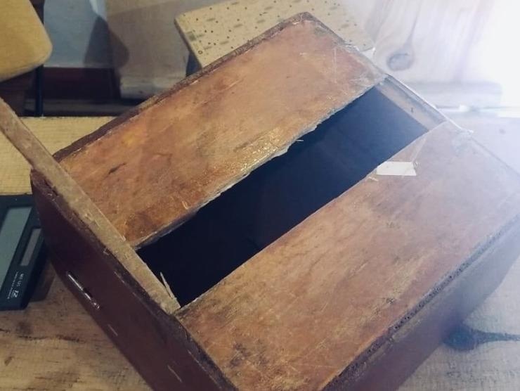 Quan ca phe o Da Lat bi trom lay het tien khach tu thien hinh anh