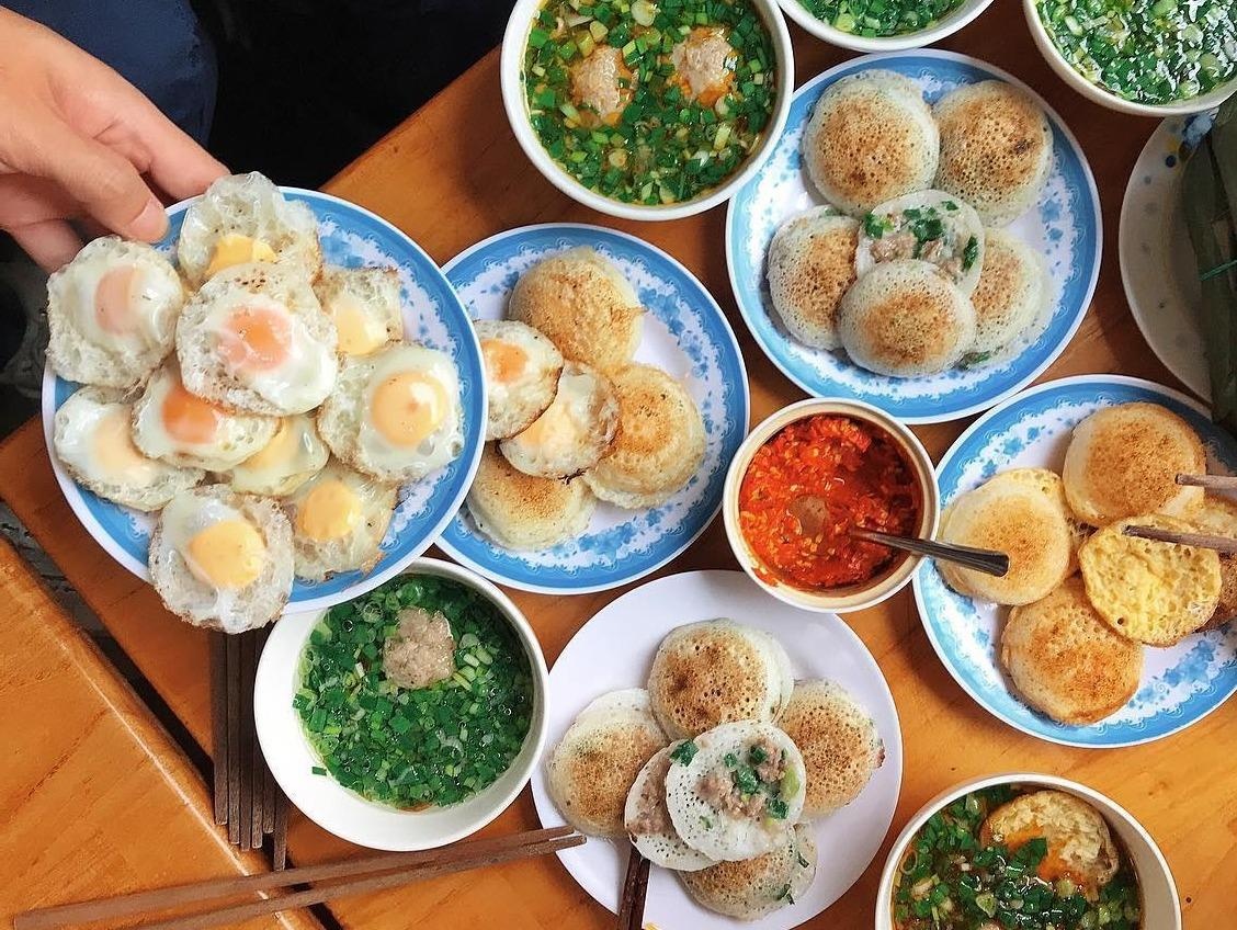 Banh can xiu mai Da Lat chinh phuc khach Tay lan dau nem thu hinh anh