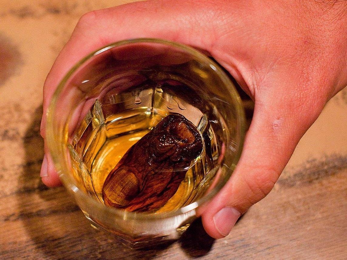 Trai nghiem uong ruou uop ngon chan nguoi that hinh anh