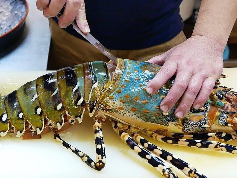 Luoc tom hum bong nang 4,5 kg chac thit, tuoi ngon hinh anh