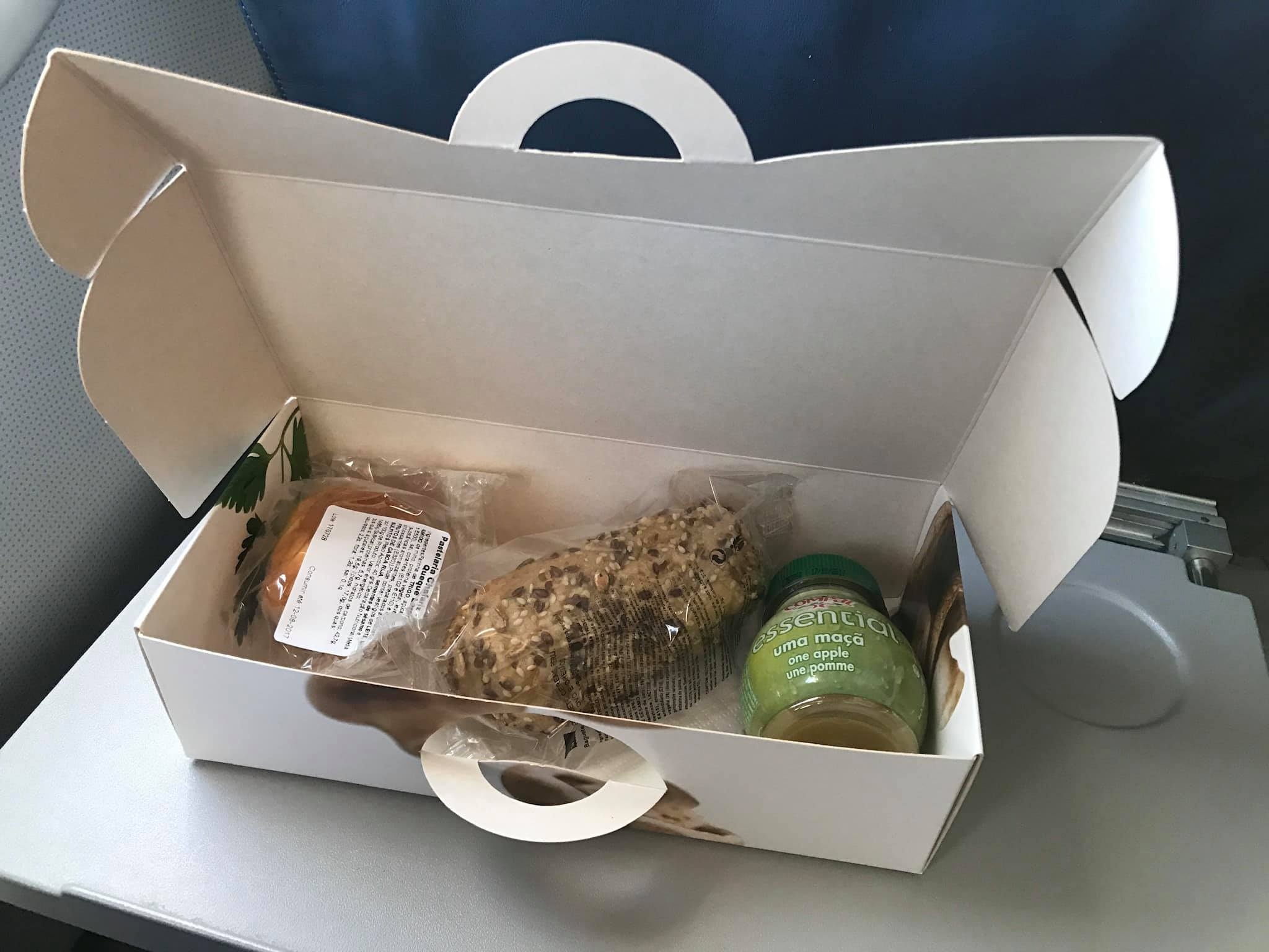 suat bay tren may bay anh 14