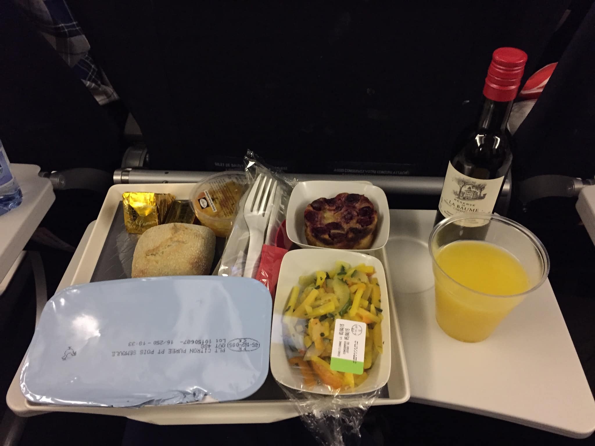 suat bay tren may bay anh 2