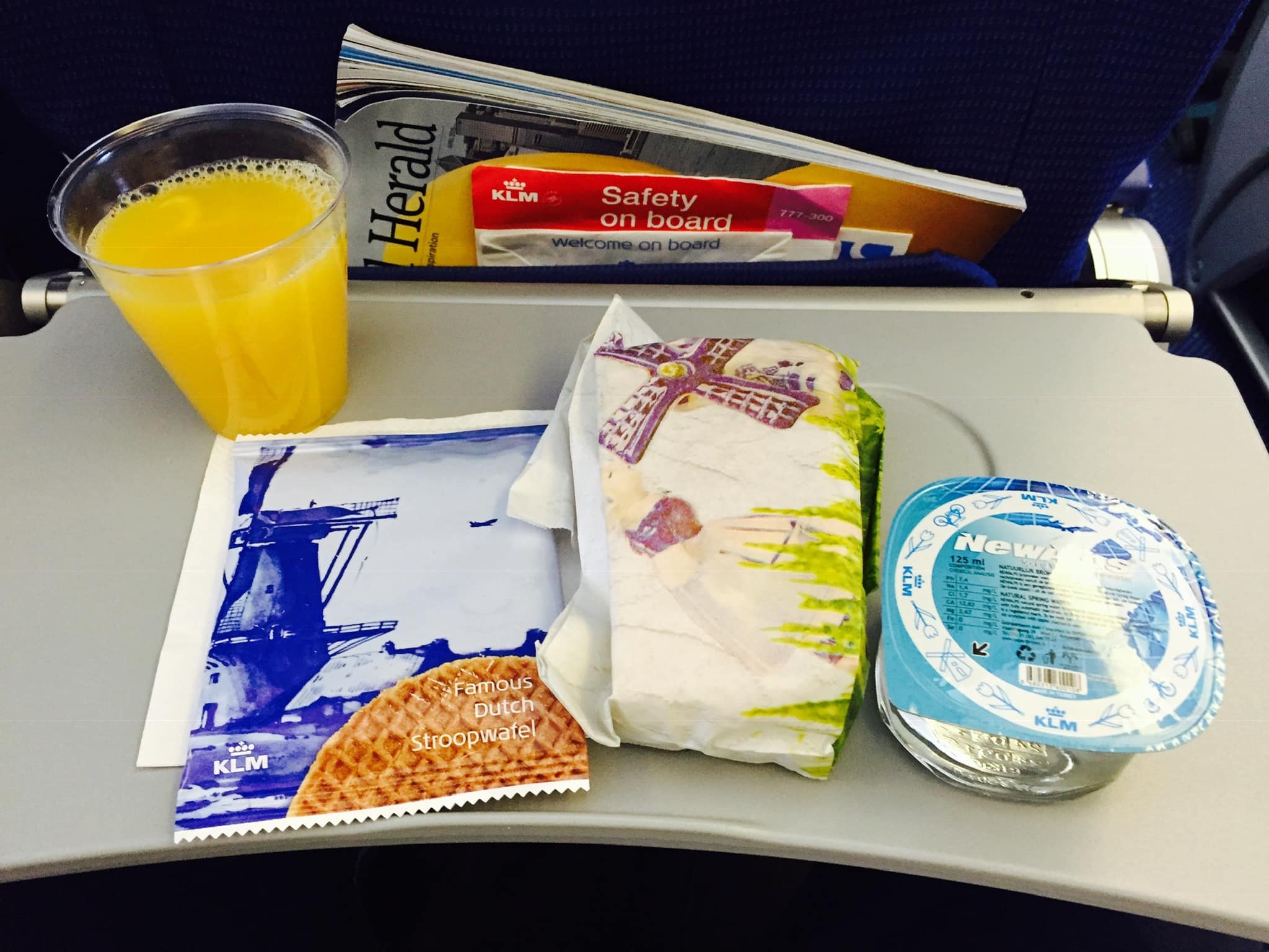 suat bay tren may bay anh 6