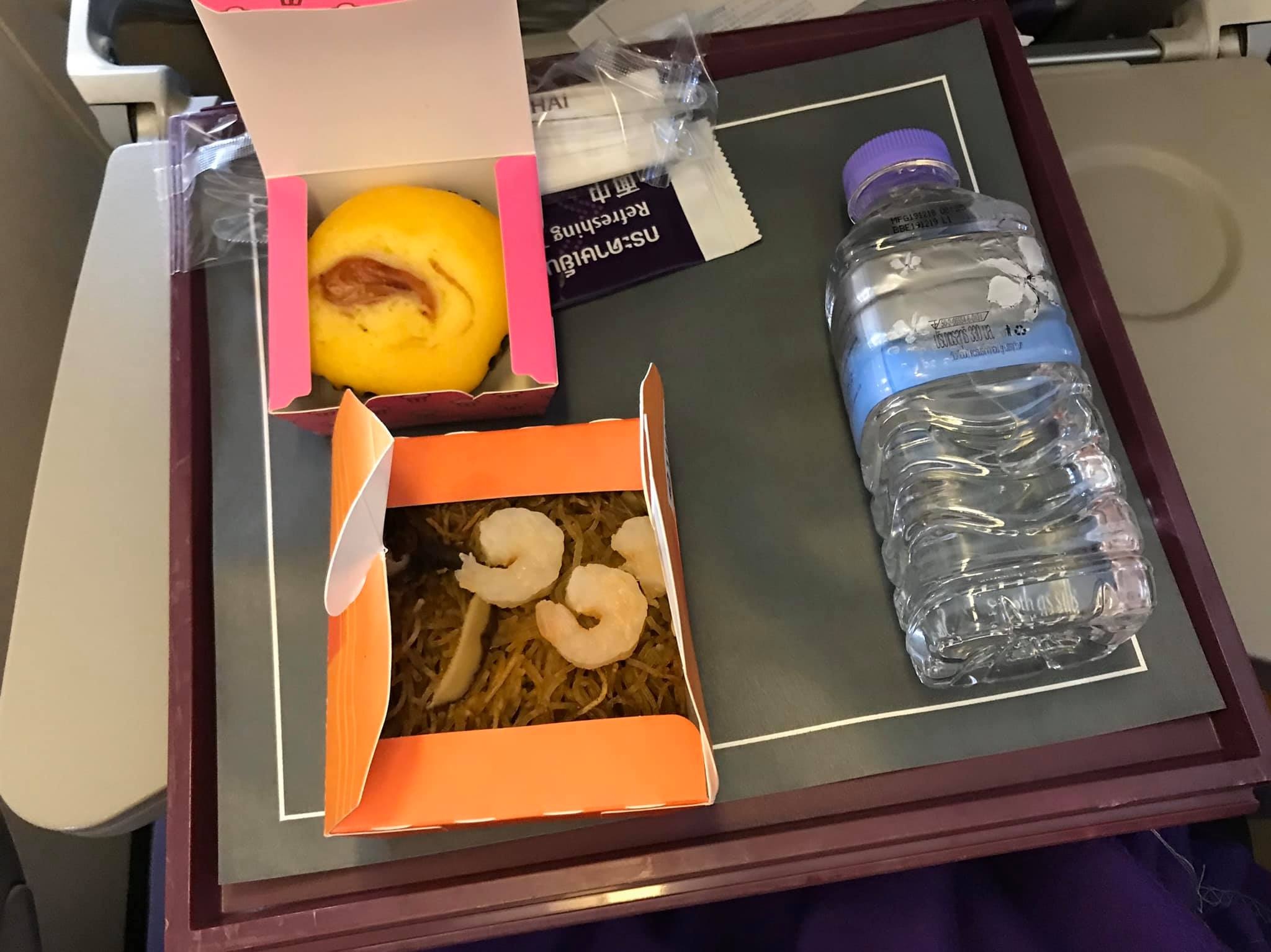 suat bay tren may bay anh 15