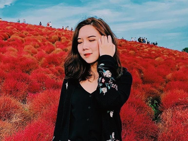 Doi co o Nhat Ban dong loat chuyen mau do ruc cuoi thu hinh anh