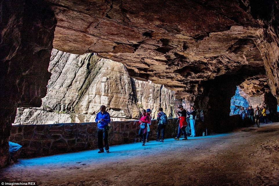 duong ham khoet nui trung quoc anh 8