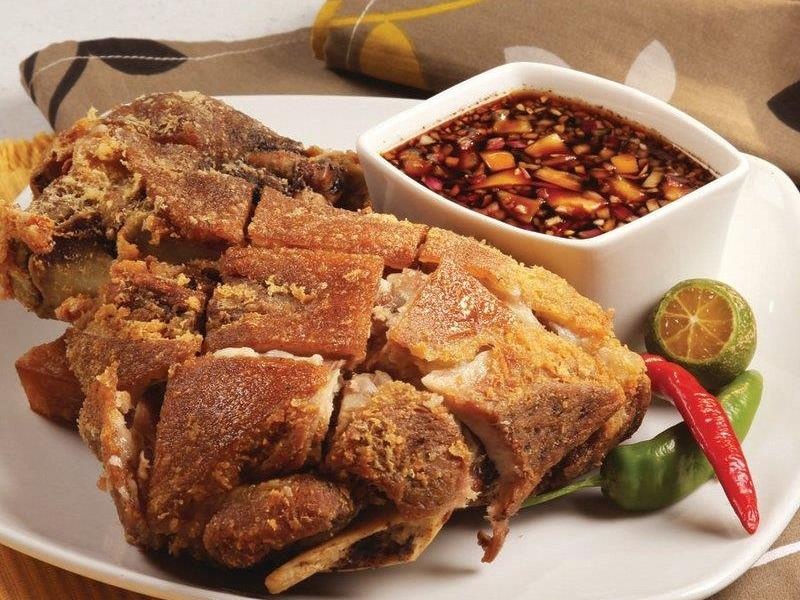 Bi quyet lam gio heo chien gion rum kieu Philippines hinh anh