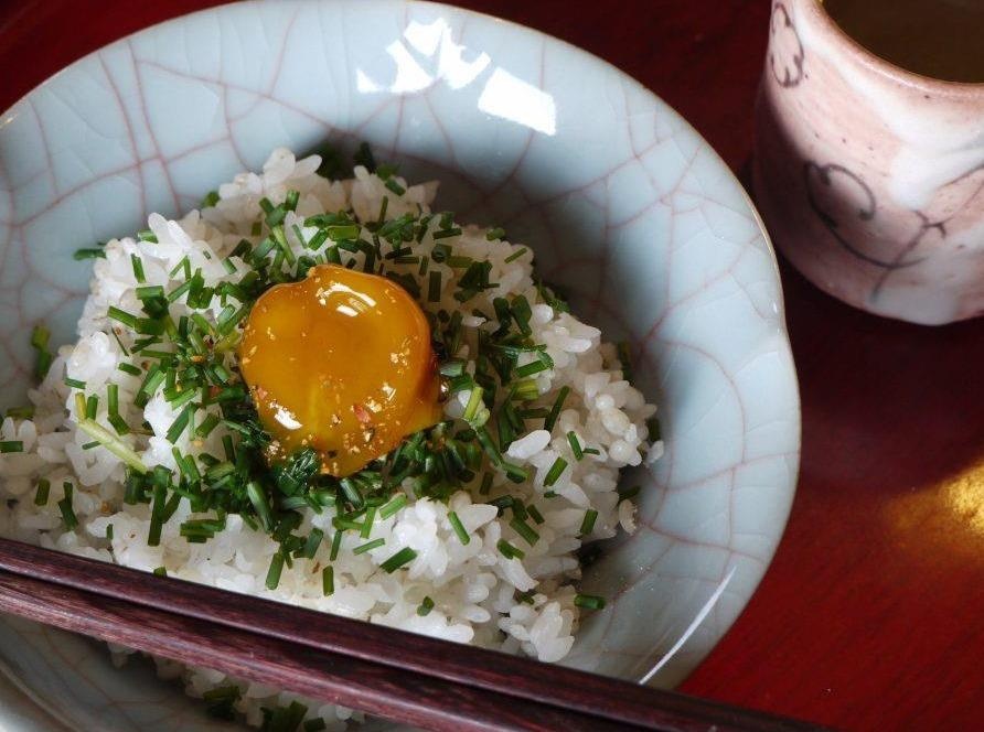 Long do trung ngam nuoc tuong sanh deo kieu Nhat hinh anh