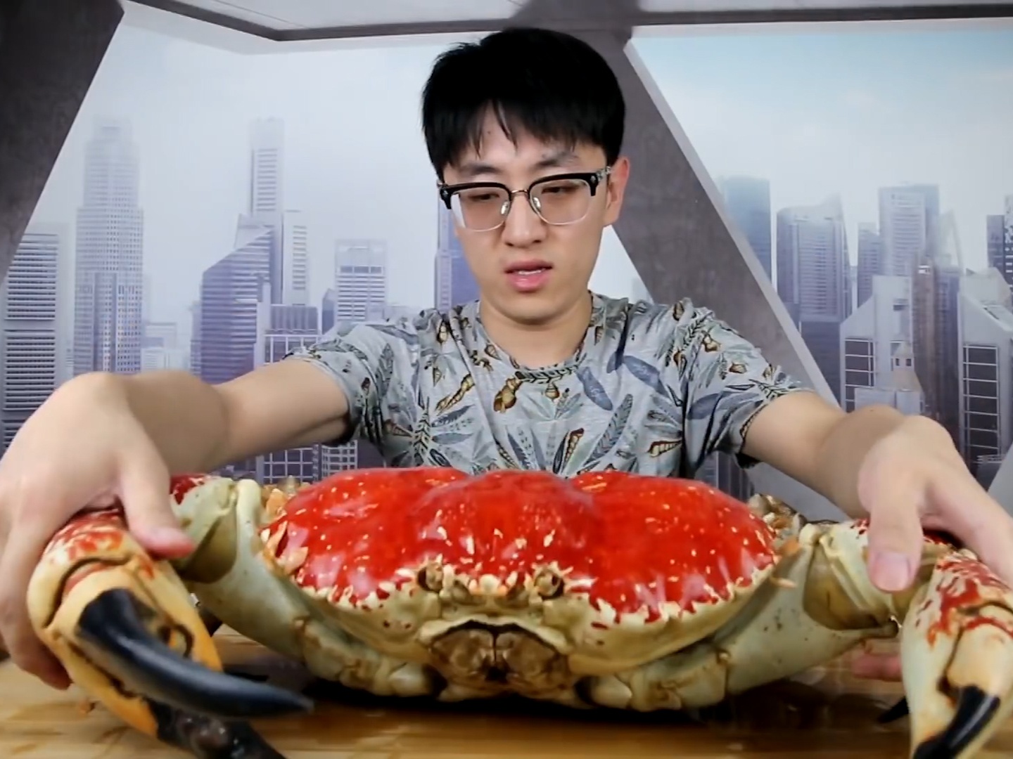 Thuc khach chi 900 USD thuong thuc cua nang 5 kg hinh anh