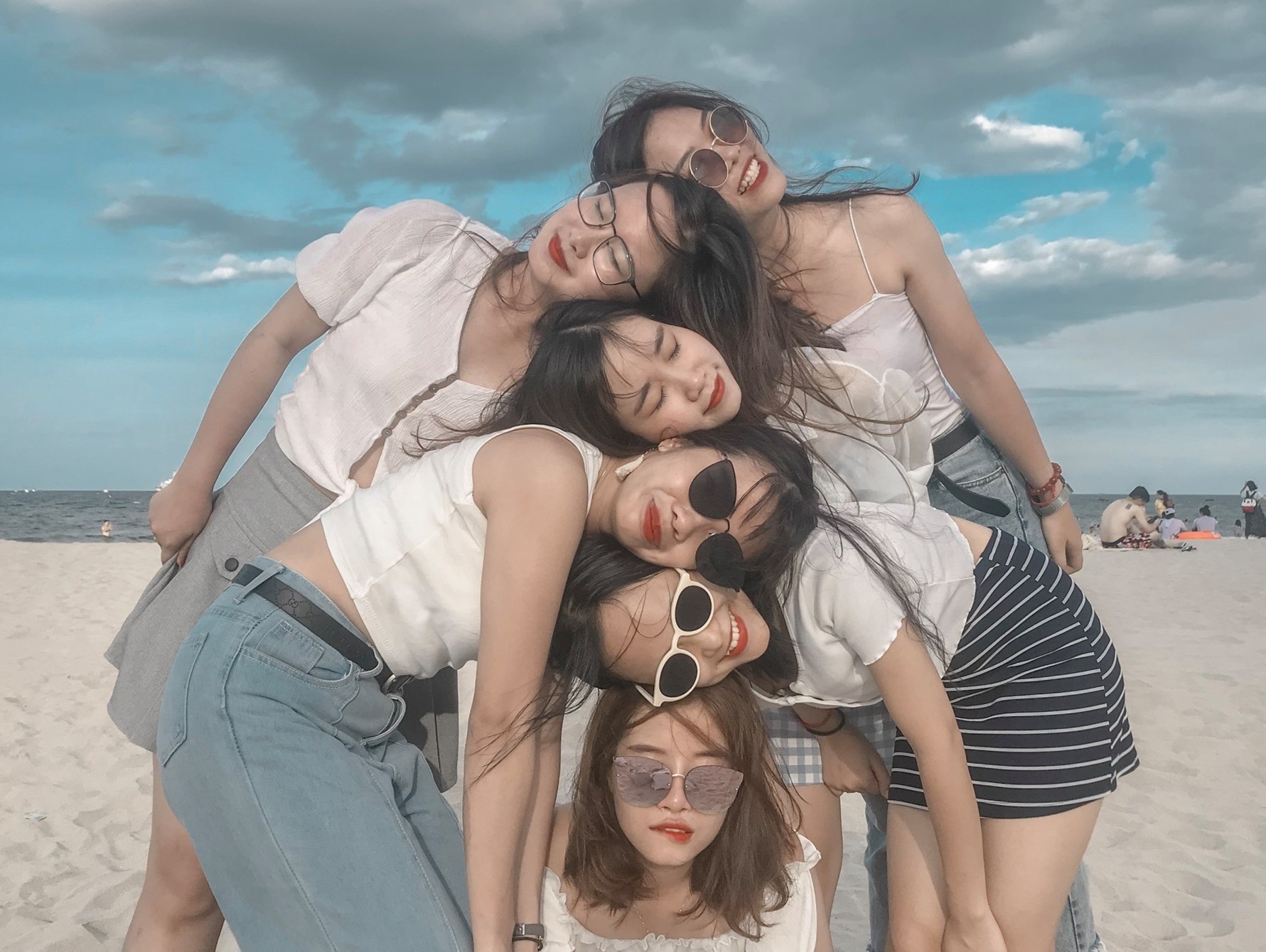 Chup anh lay loi va cac kieu check-in duoc gioi tre Viet yeu thich hinh anh