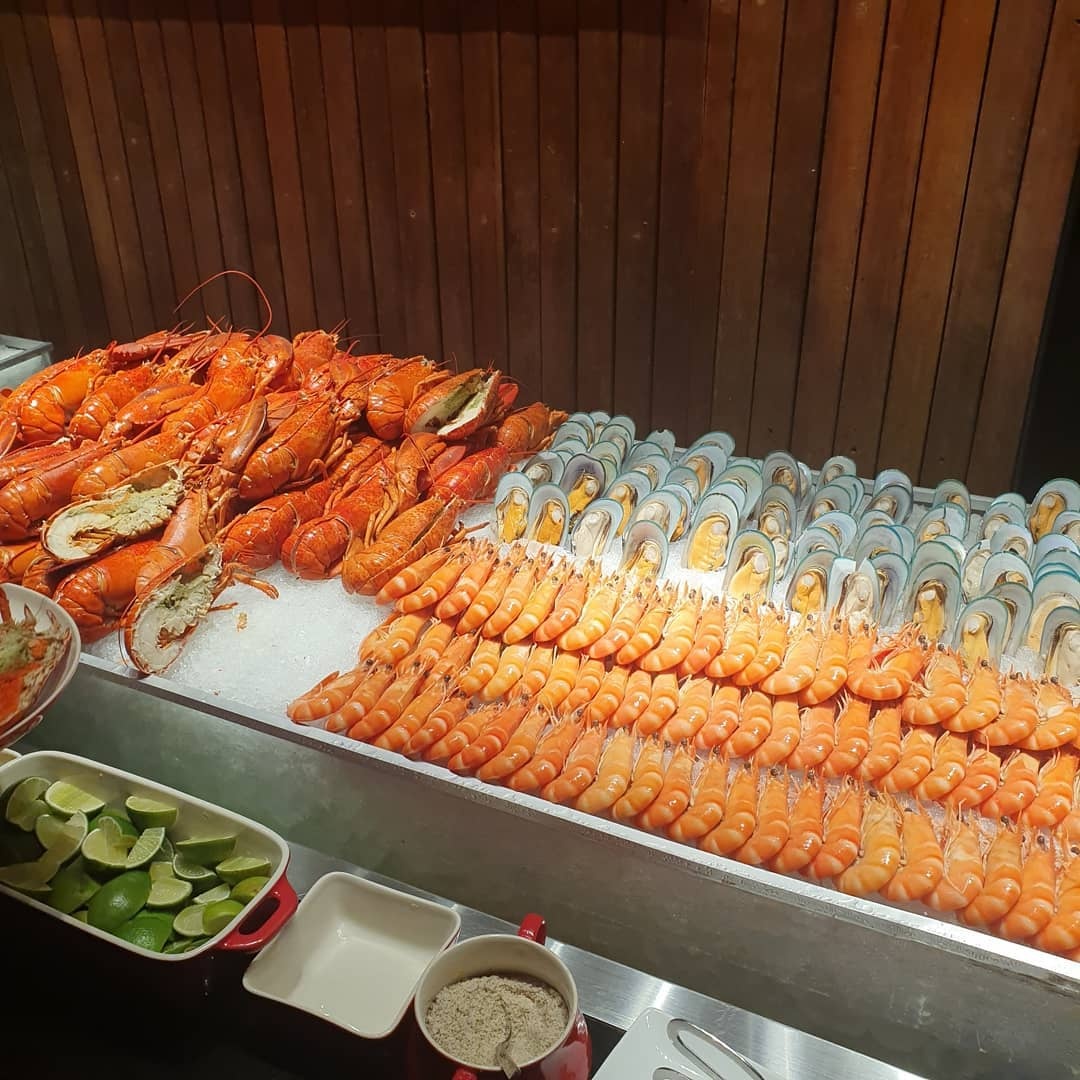 nha hang khong gian rong hop mat ban be anh 13