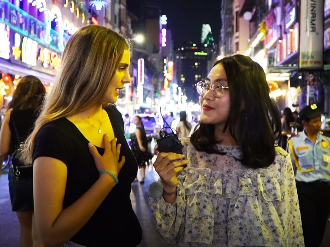 Pho Tay Bui Vien dong duc sau noi lo dich corona hinh anh