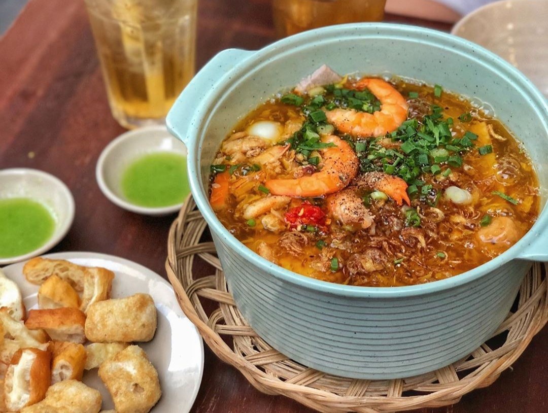 Banh canh cua an nguyen noi o TP.HCM hinh anh