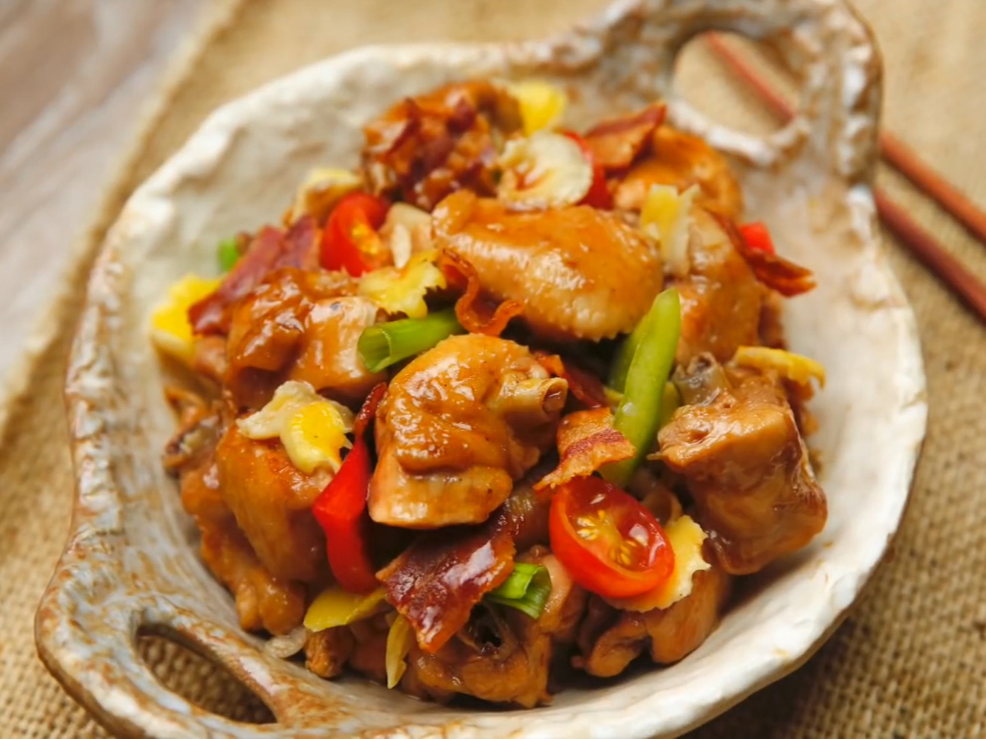 Vao bep lam ga om bia don gian, ngon com hinh anh