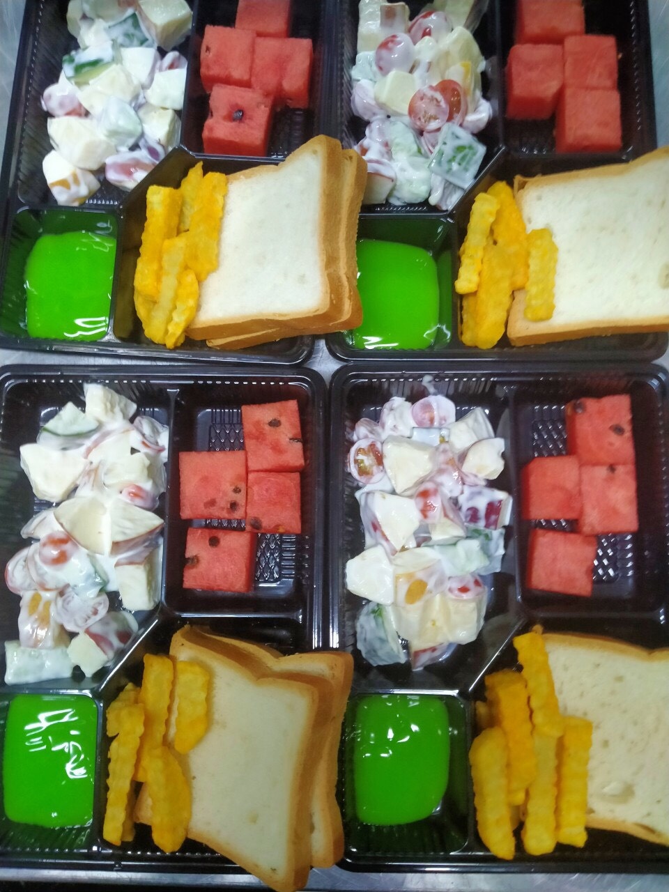 suất ăn cách ly trong khách sạn ảnh 4 suat an cach ly trong khach san anh 4